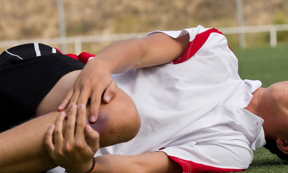 Men's Knee MCL Injury