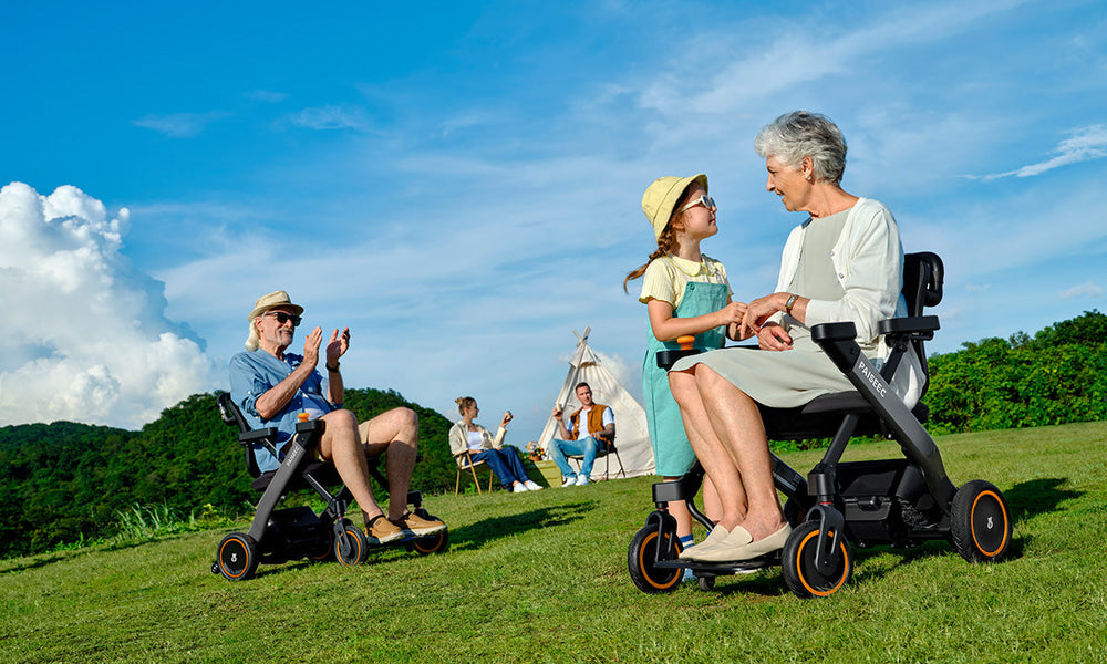 Mobility Scooters vs. Electric Wheelchairs: Which Is Right for You?